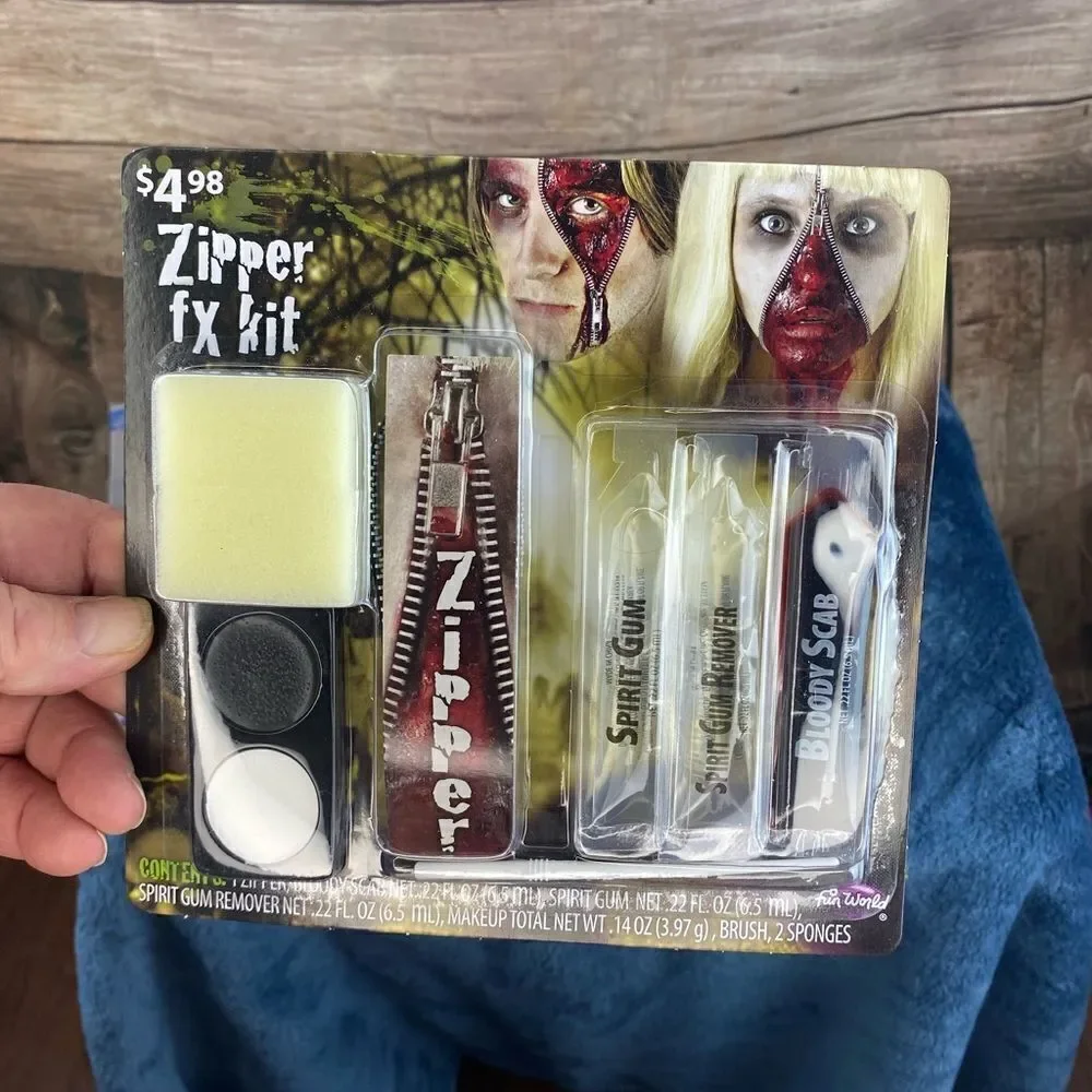 Halloween special lot #10 with various Halloween supplies